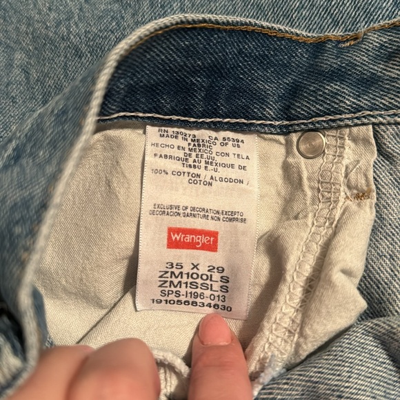 Men’s Wrangler authentics jeans, size 35x29 - Picture 5 of 5